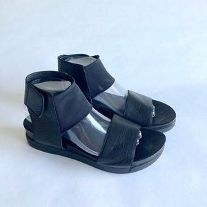 Eileen Fisher Black Leather Ankle Strap Sandals size 9